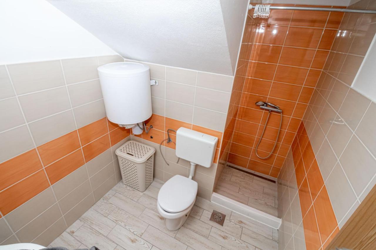 Sml Apartments 2 Izola Bagian luar foto